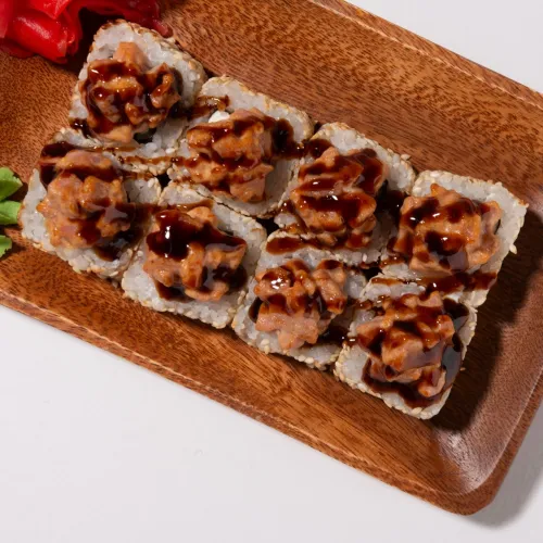 Запеченный ролл Спайси с тунцом