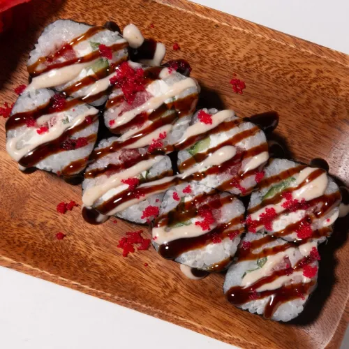 Большой ролл с тунцом